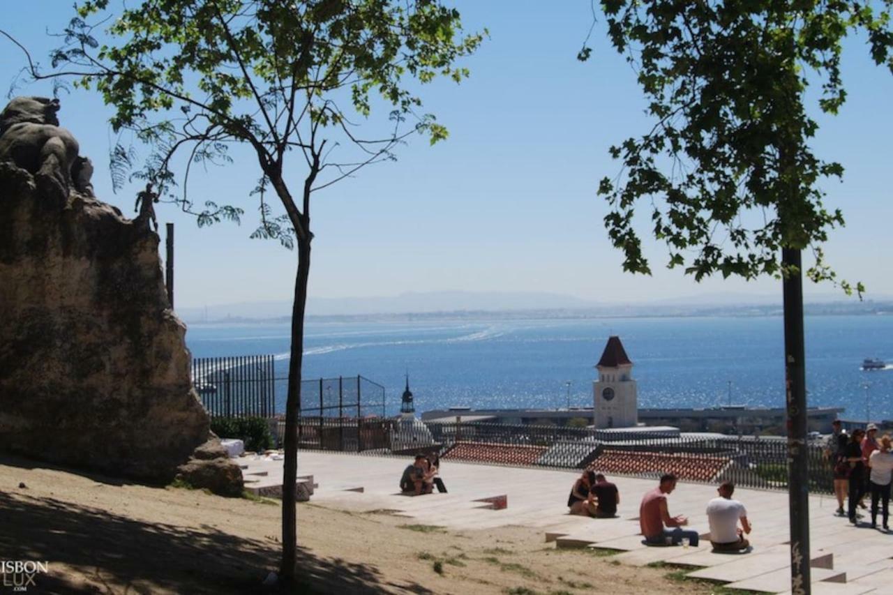 Calcada Do Combro * Lisbon